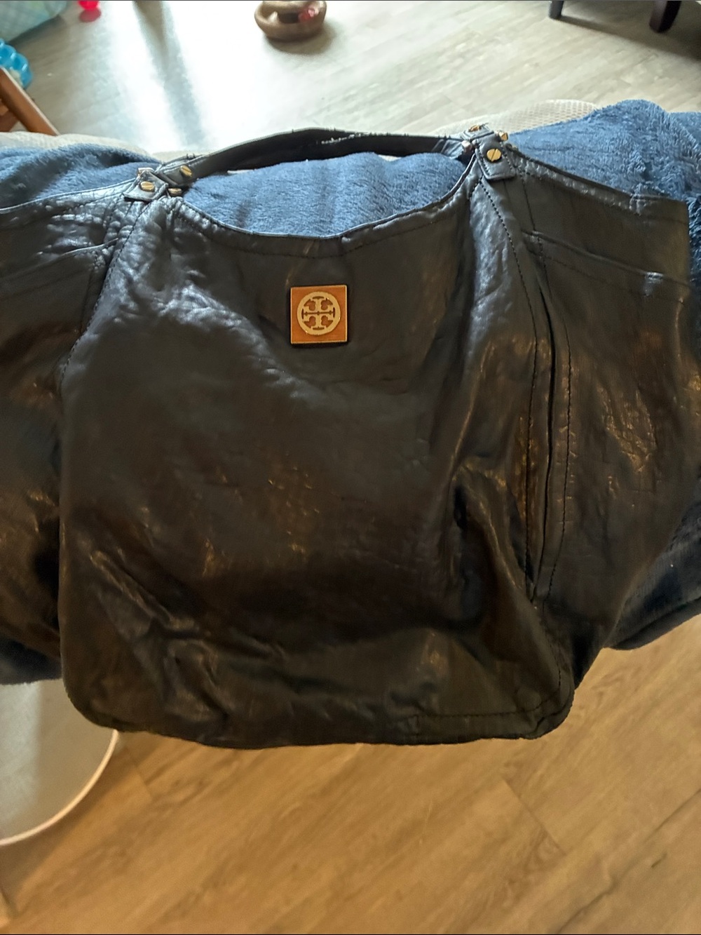 Tory Burch Black Leather Shoulder Bag with Gold Logo Patch